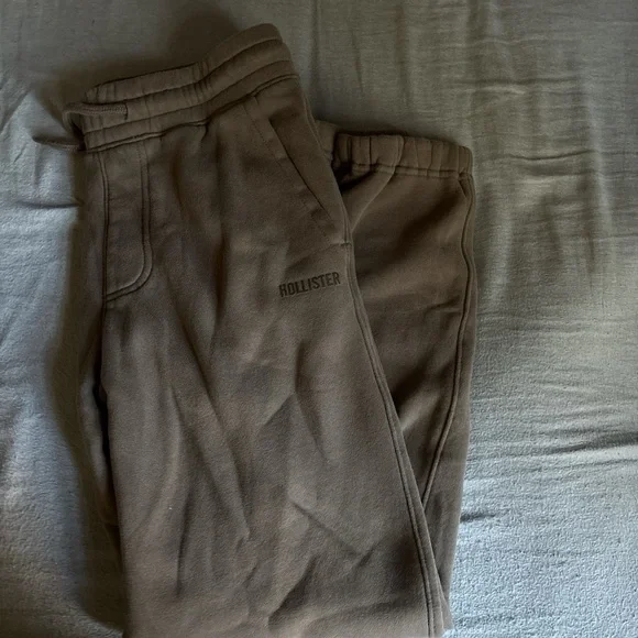 Hollister Dark Brown Sweatpants - Picture 3 of 3